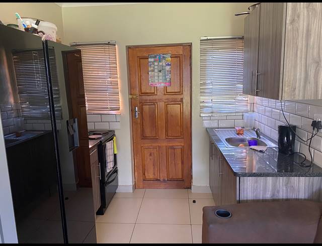 3 BEDROOM SECTIONAL TITLE FOR SALE IN COMET